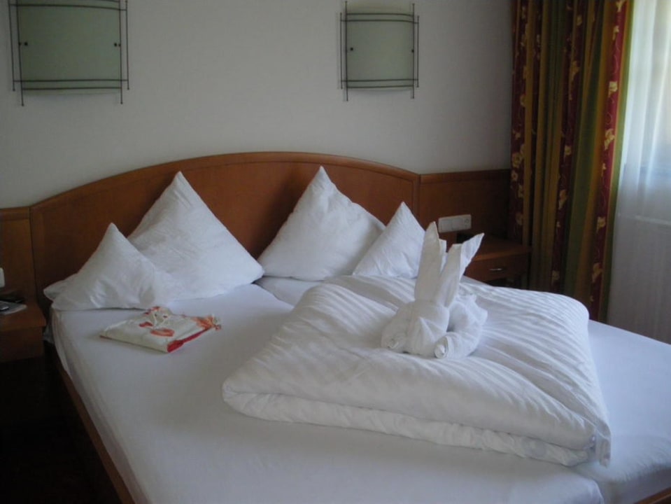 Jeden Tag mit Liebe die Betten gemacht Garni Hotel - Das Alpin Kaiserzeit