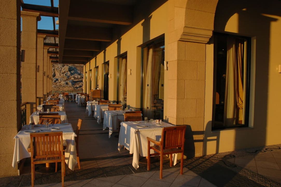 Terrasse vom Speisesaal Lindian Dream Seaside Resort