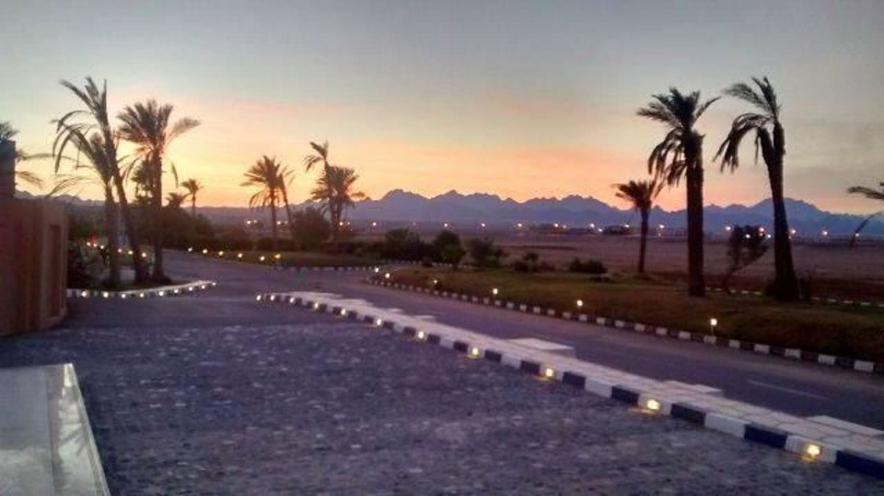 Blick aus der Rezeption auf den Sonnenuntergang Shams Prestige Abu Soma-Adults Only