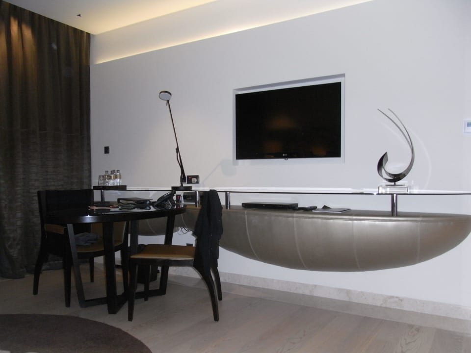 Sekretär Park Hyatt Abu Dhabi Hotel and Villas