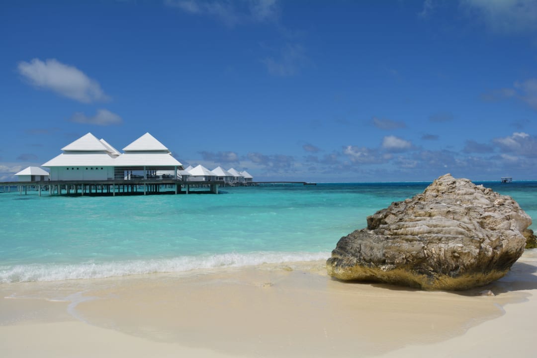 Over Water Retaurant Diamonds Thudufushi