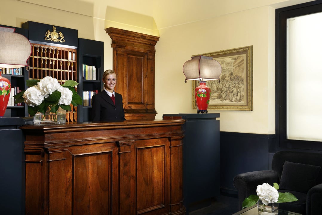 Reception Hotel D'Inghilterra