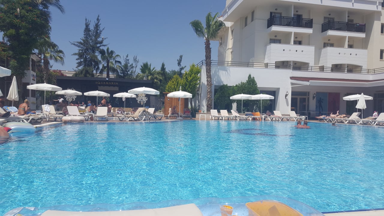 Pool Side Aquamarin Resort & Spa