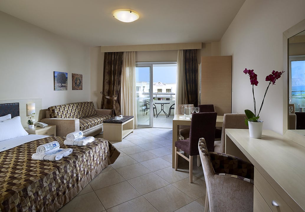 Room Hotel Molos Bay