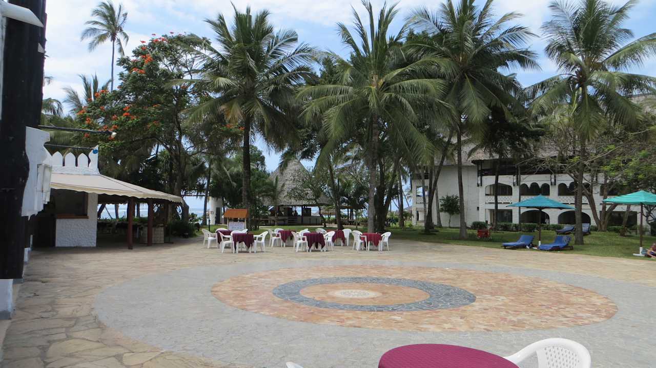 Der Platz für die Abendliche Unterhaltung Hotel Southern Palms Beach Resort