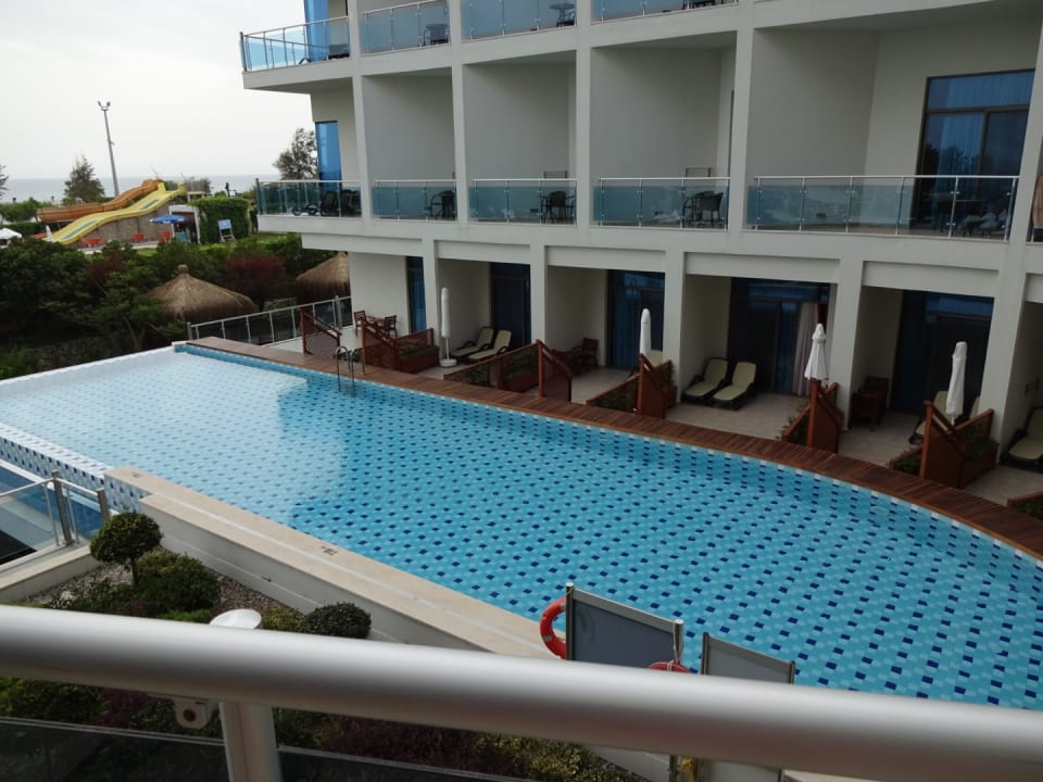 Ausblick Commodore Elite Suites & Spa - Adults only