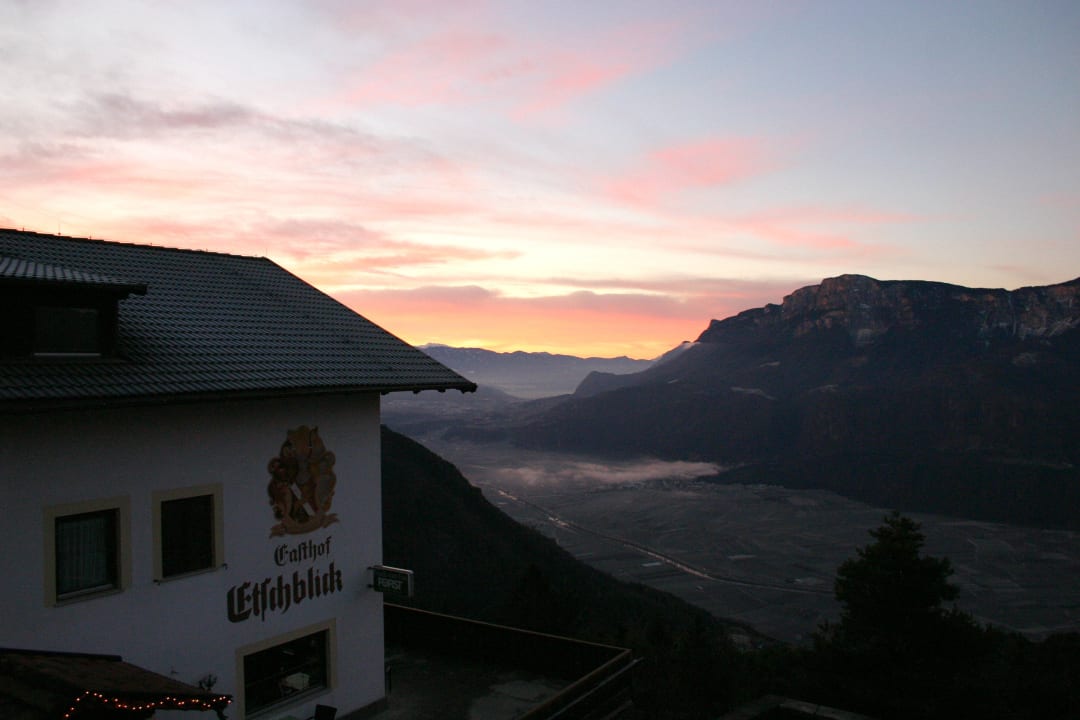 Etschblick am Morgen - alla mattina Panoramapension Etschblick