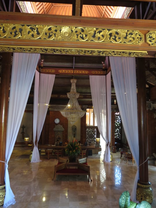 Grosse Lobby Hotel Keraton Jimbaran Resort