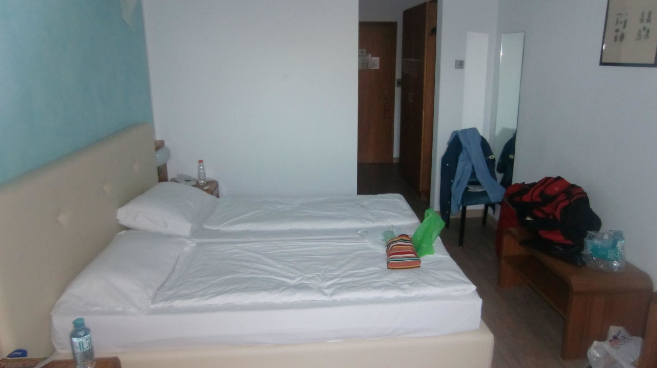 Zimmer gesamtgrösse ca 16m2 Hotel Europa - Skypool & Panorama