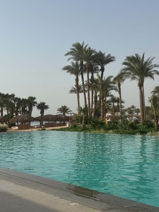 Pool Serry Beach Resort