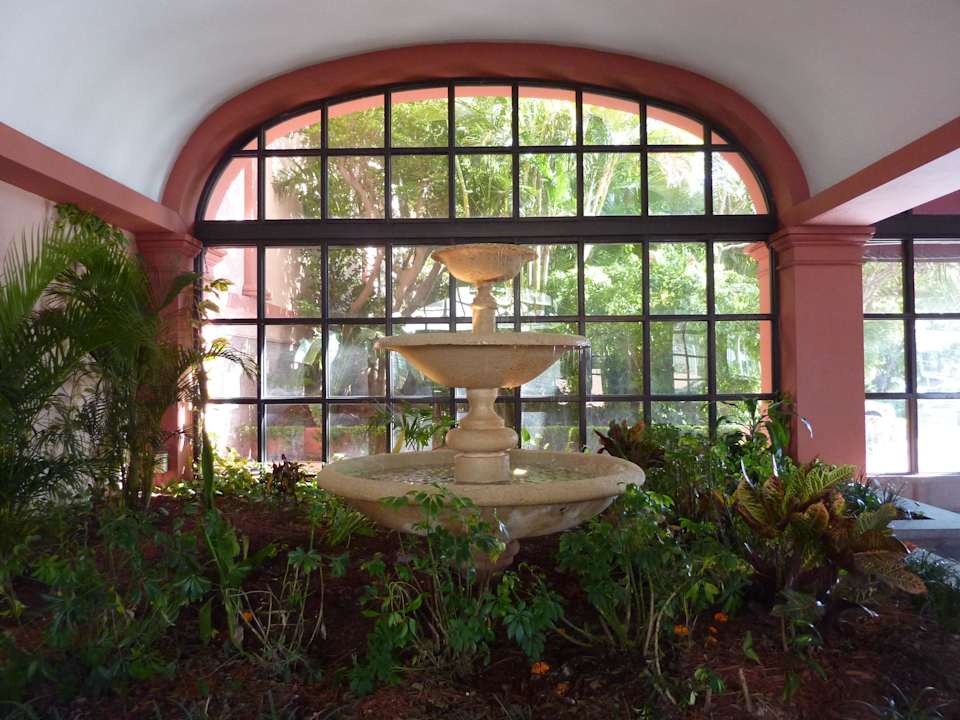 Eingangsbereich Hotel Alexander All Suite Oceanfront Resort