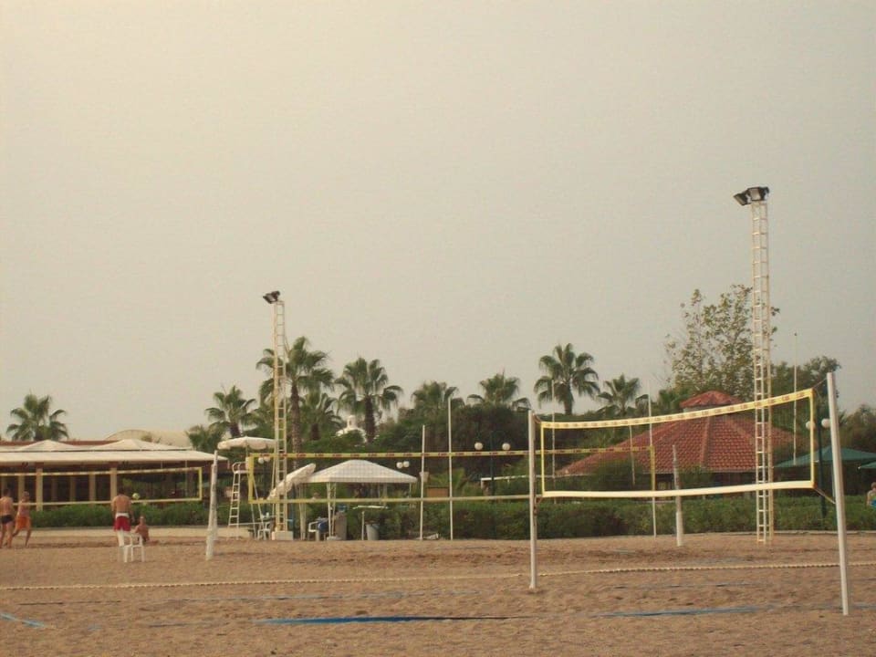 Beachvolleyballfeld am Strand Hotel Mari