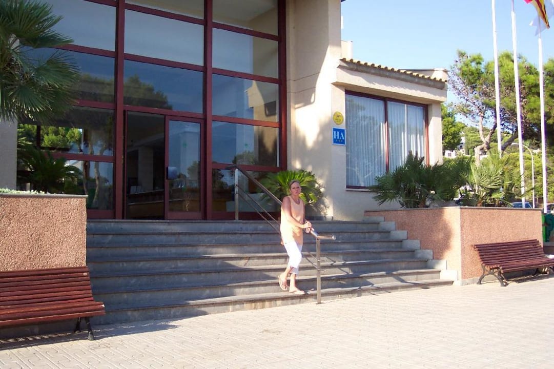 Haupteingang des Turo Pins Protur Turo Pins Hotel