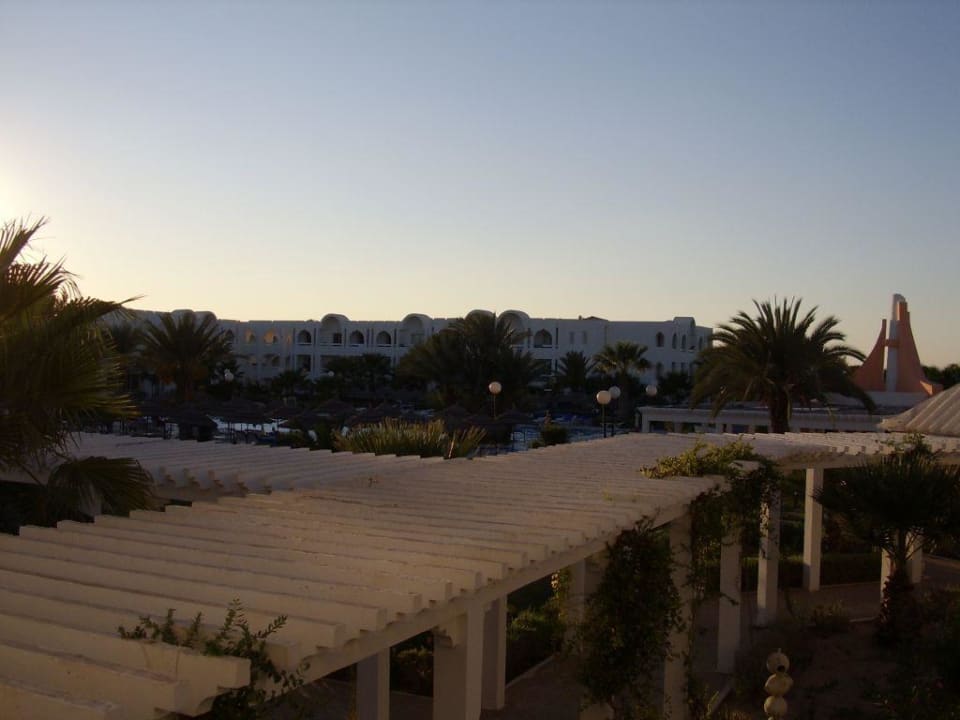 Blick vom Balkon auf die anlage. Iberostar Waves Mehari Djerba