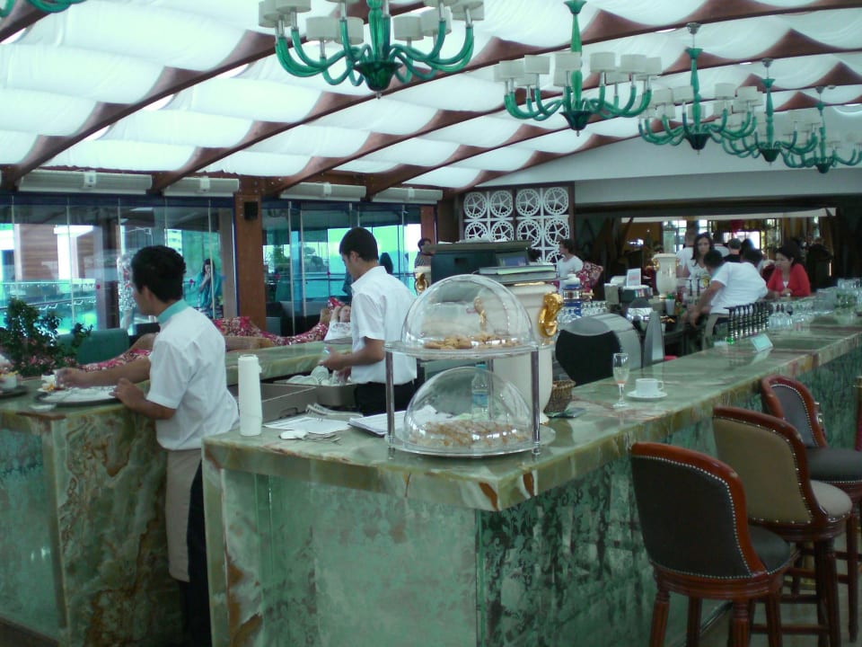 Bufet Granada Luxury Okurcalar