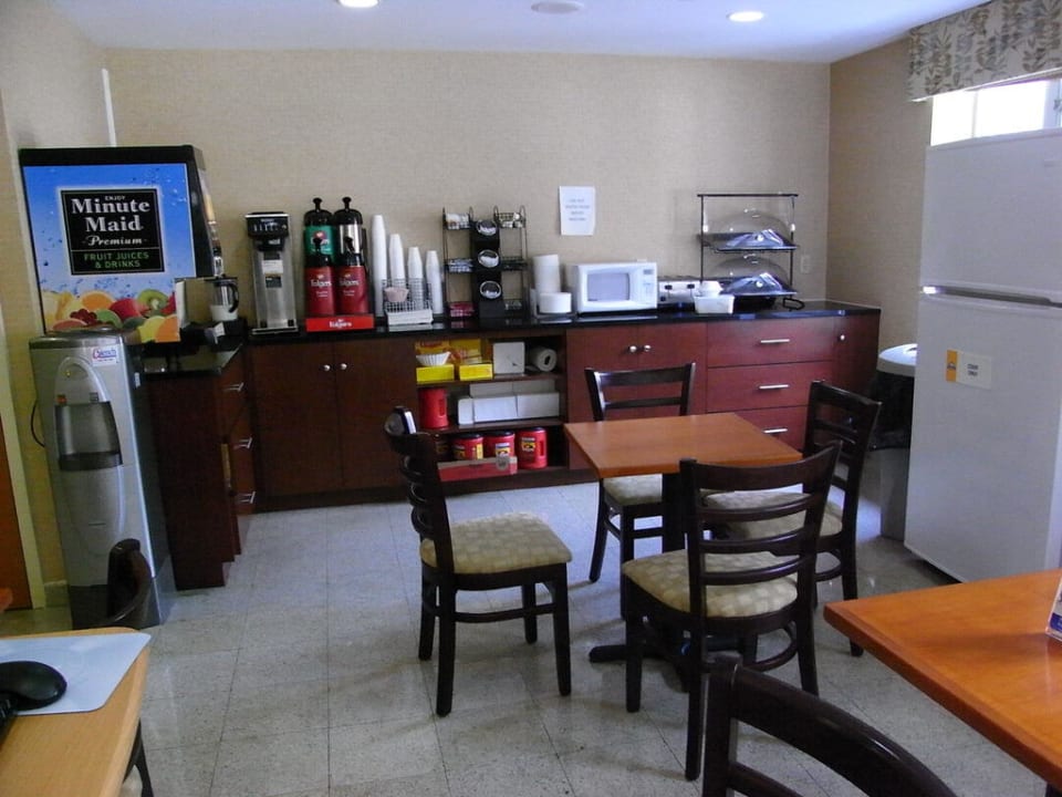 Frühstücksbereich Hotel Days Inn - Long Island City