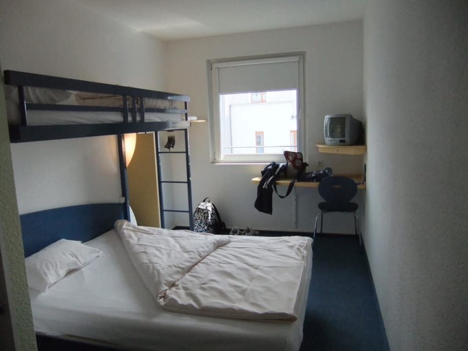 Schlafraum ibis budget Hotel Hamburg St. Pauli Messe