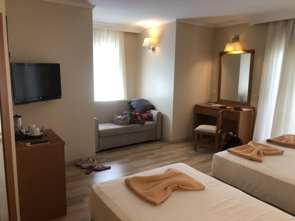 Zimmer Miramare Queen Hotel