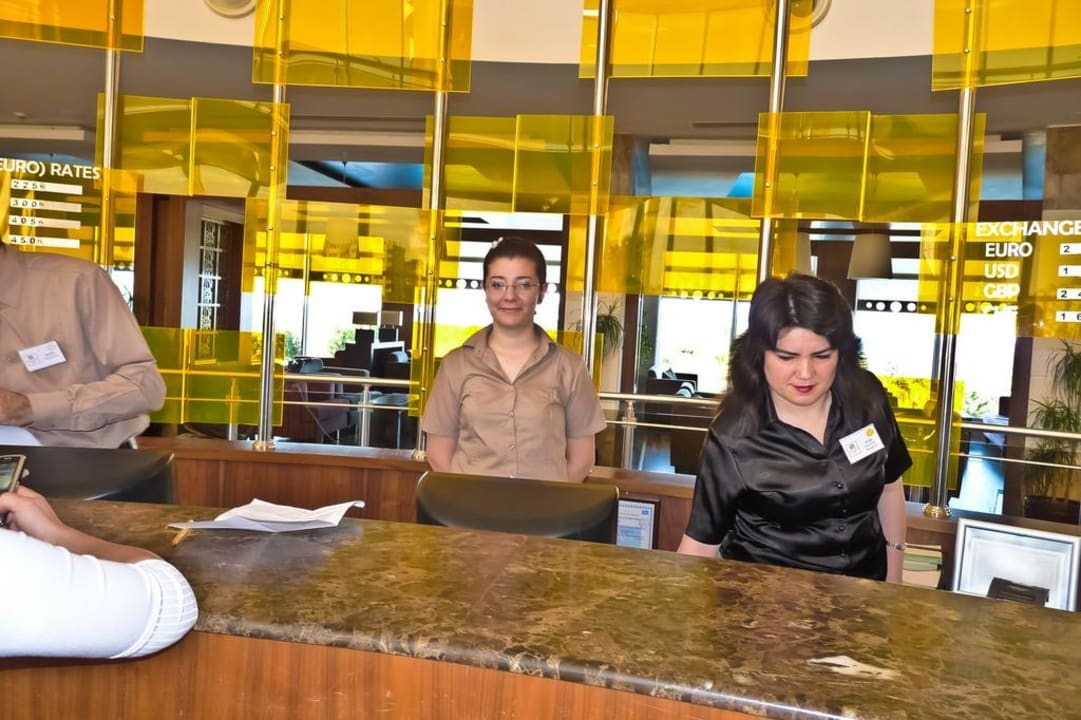 Die Top Manager Saturn Palace Resort Hotel