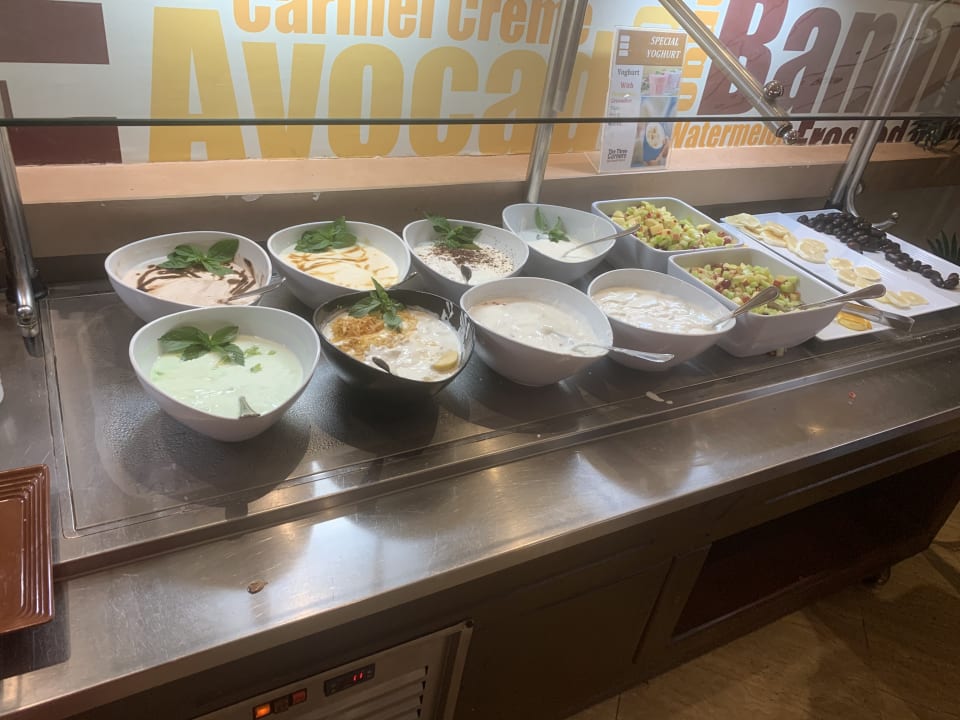 Gastro Three Corners Sea Beach Resort