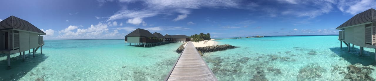 Ausblick von den Wasservillen Summer Island Maldives