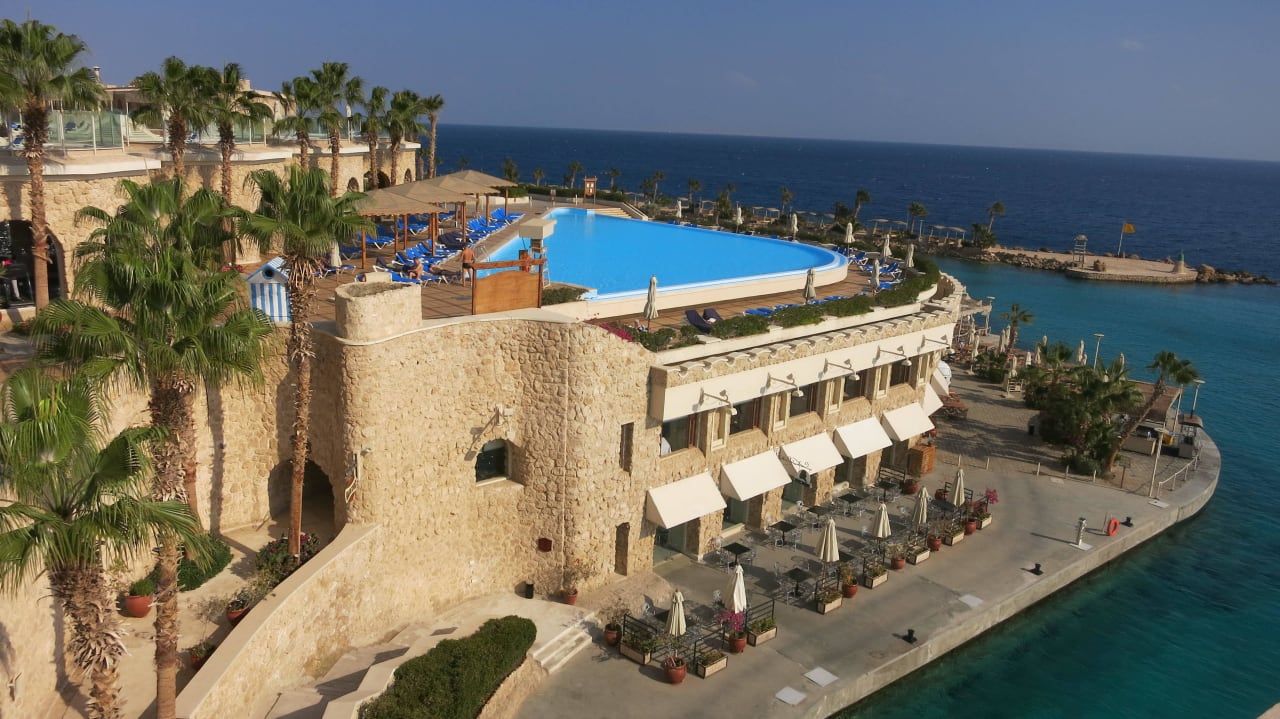 Pool über dem Mittagsrestaurant Pickalbatros Citadel Resort