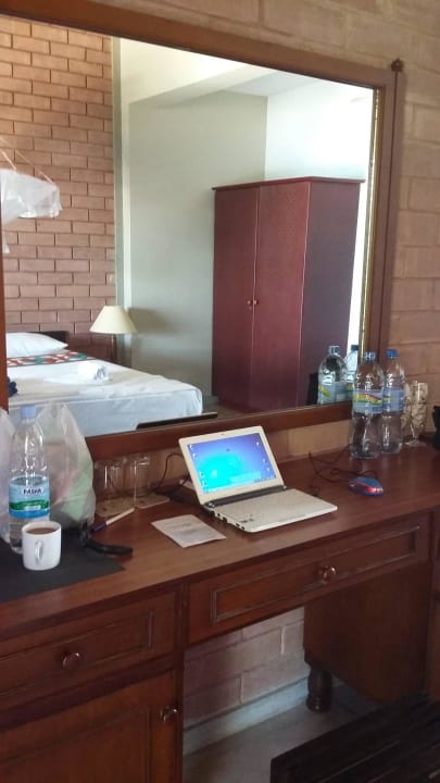 Wnętrze pokoju Serein Beach Hotel