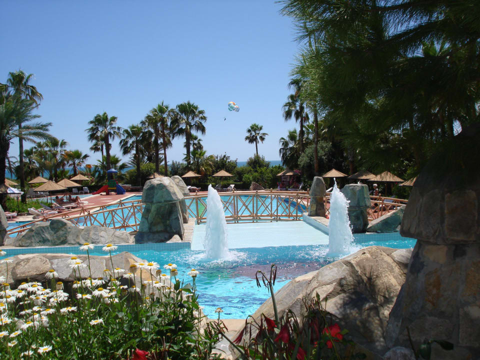 Blick über den Pool Hotel Defne Garden