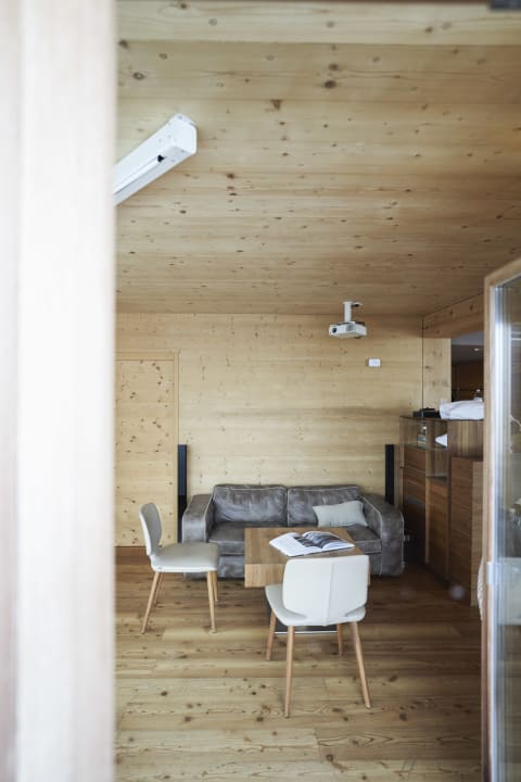 Zimmer Holzhotel Forsthofalm