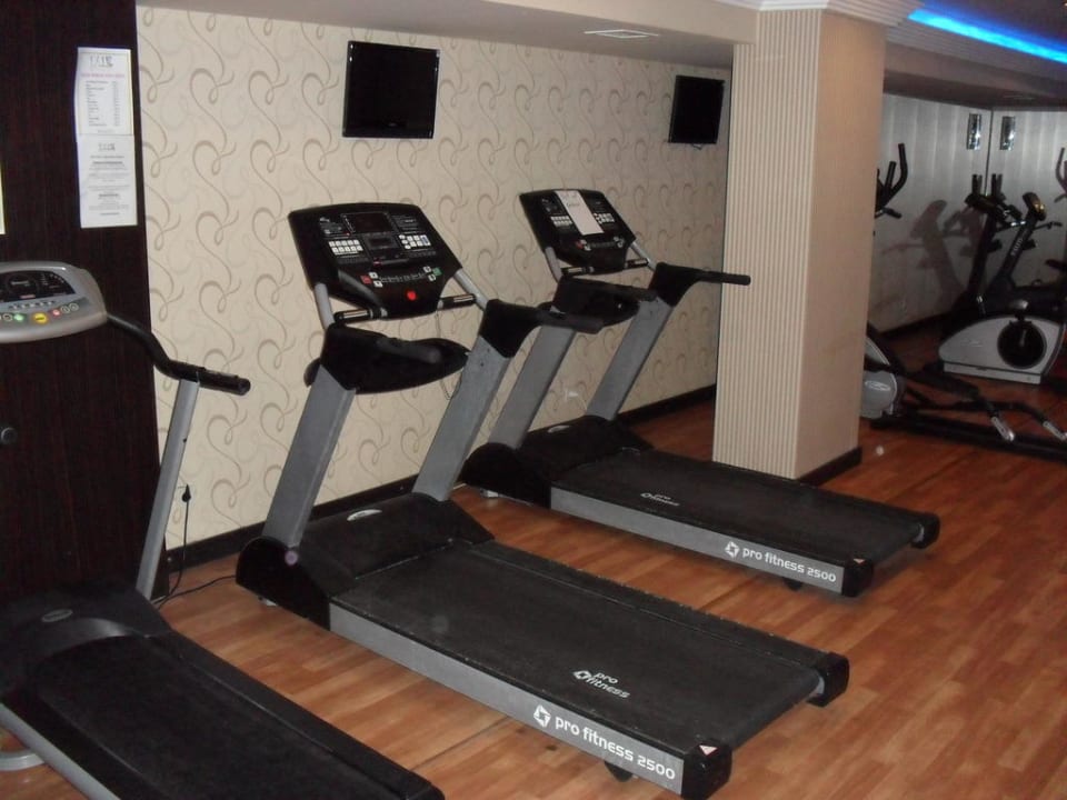 Toller Fitnessbereich Tac Premier Hotel & Spa