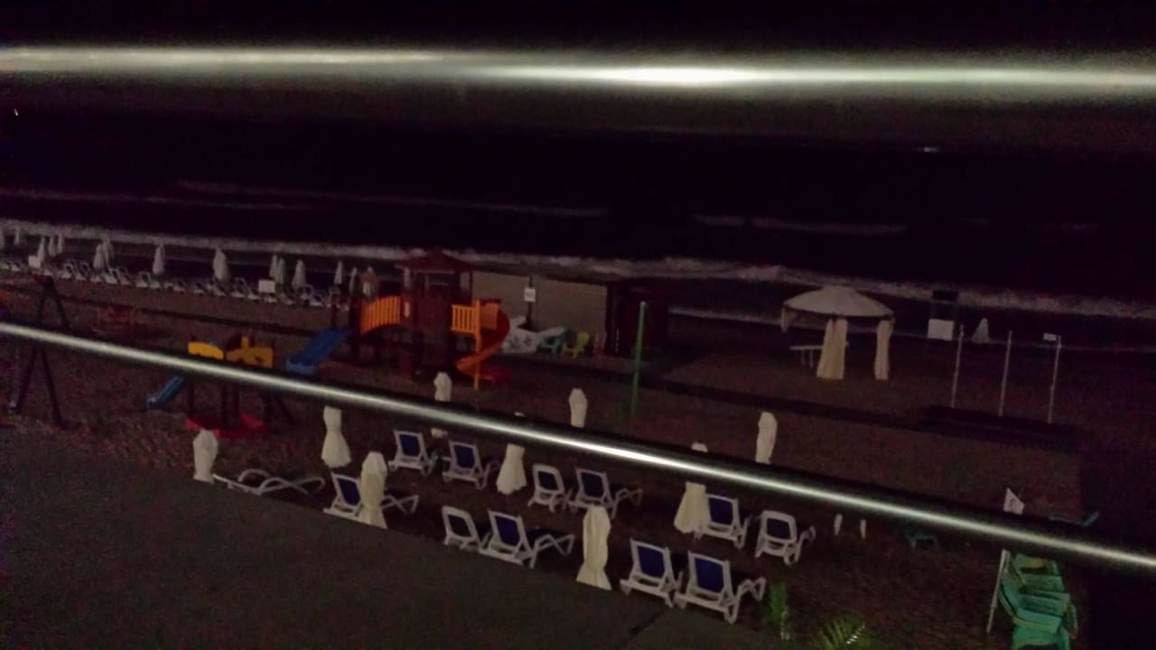 Ausblick abends von der Barterrasse aus Sol Luna Bay