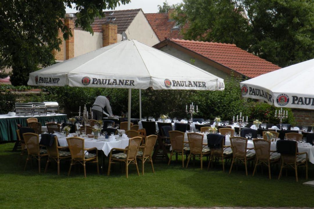 "Gartenanlage" Hotel & Gasthof Zur Linde (Wildenbruch) • HolidayCheck