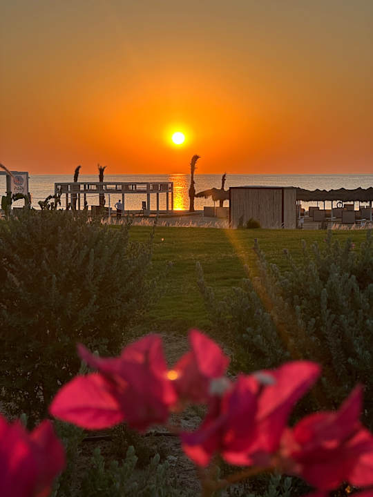 Strand SUNRISE Anjum Resort