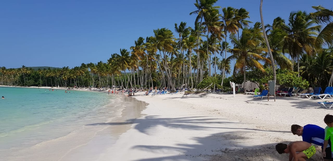 Strand Wyndham Alltra Samana
