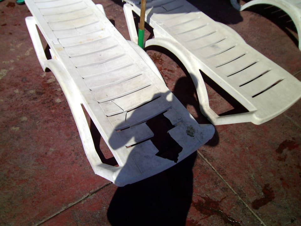 50 % defekte Liegen Royal Park Hotel & Aqua park