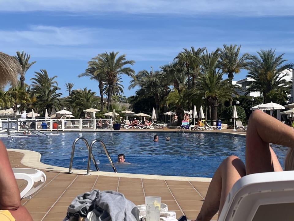 Pool FERGUS Style Bahamas