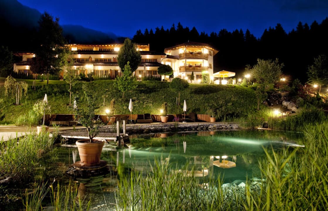 "BioSchwimmteich & Aussen..." Hotel Leitenhof (Scheffau Am Wilden
