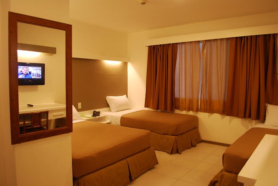 Deluxe - up to quadruple occupancy Cebu R Hotel