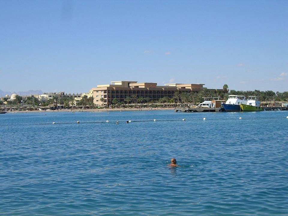 Blick von der Sandbank zum Giftun Giftun Azur Resort