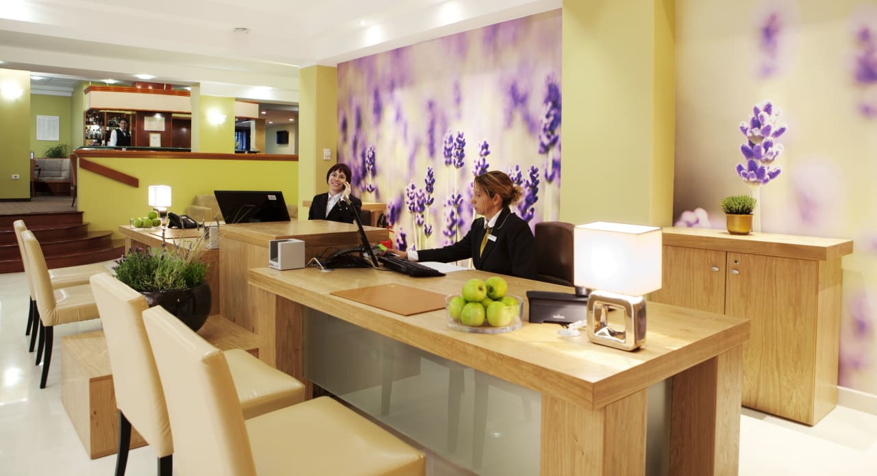 Lobby Wellness Hotel Apollo - LifeClass Hotels & Spa