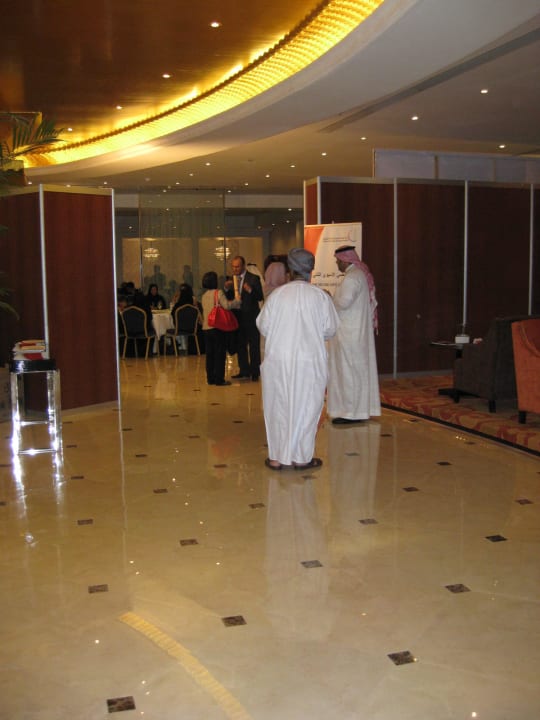 Lobby Hani Royal Hotel