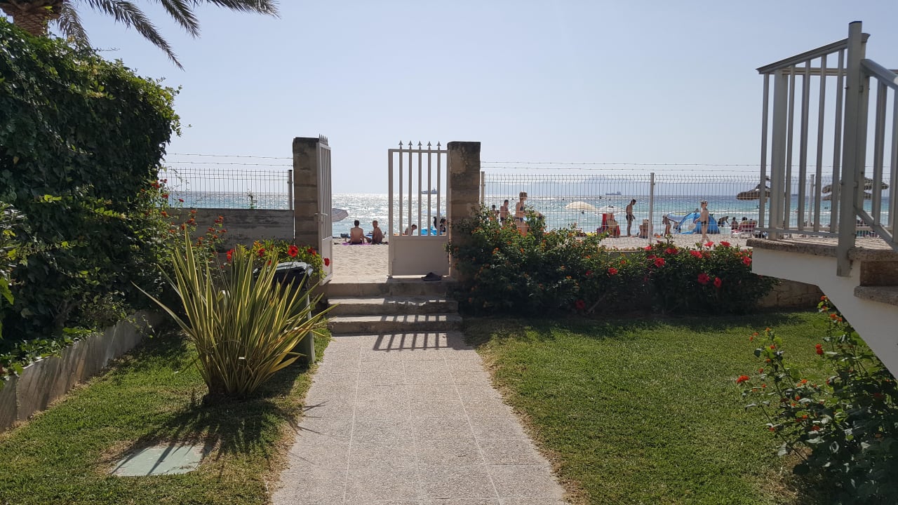 Tor zum Strand  Apartamentos Mirada de Alcudia