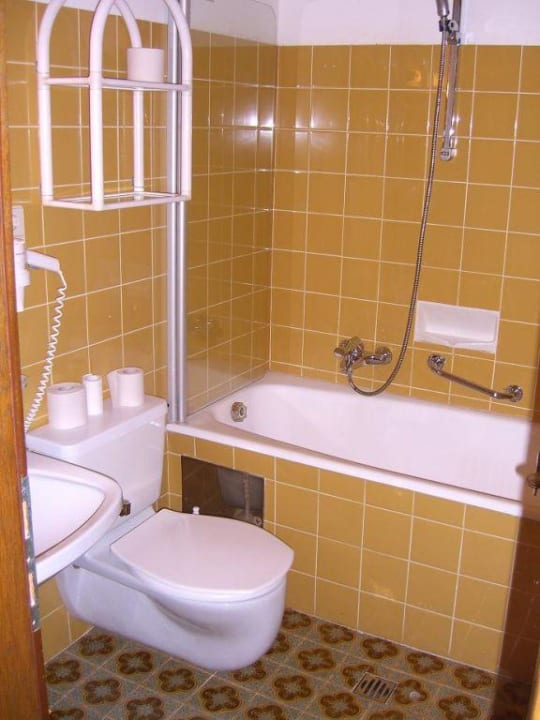 Bad des "Primel"-Zimmers Alpenpension Pfurtscheller