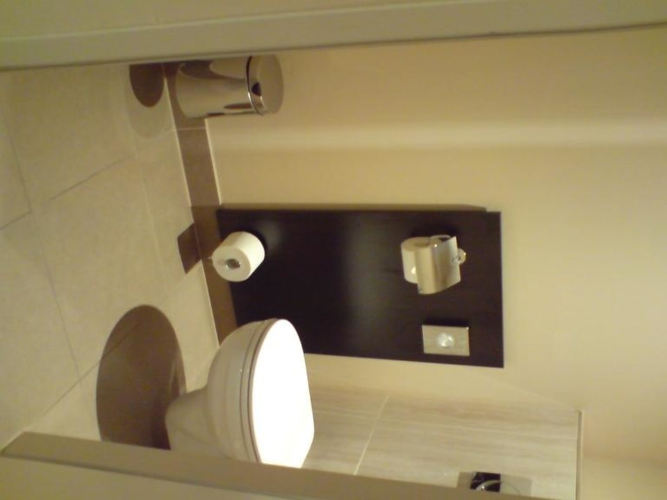 Toilette, mit separater Tür Lindner Hotel Vienna Am Belvedere, part of JdV by Hyatt