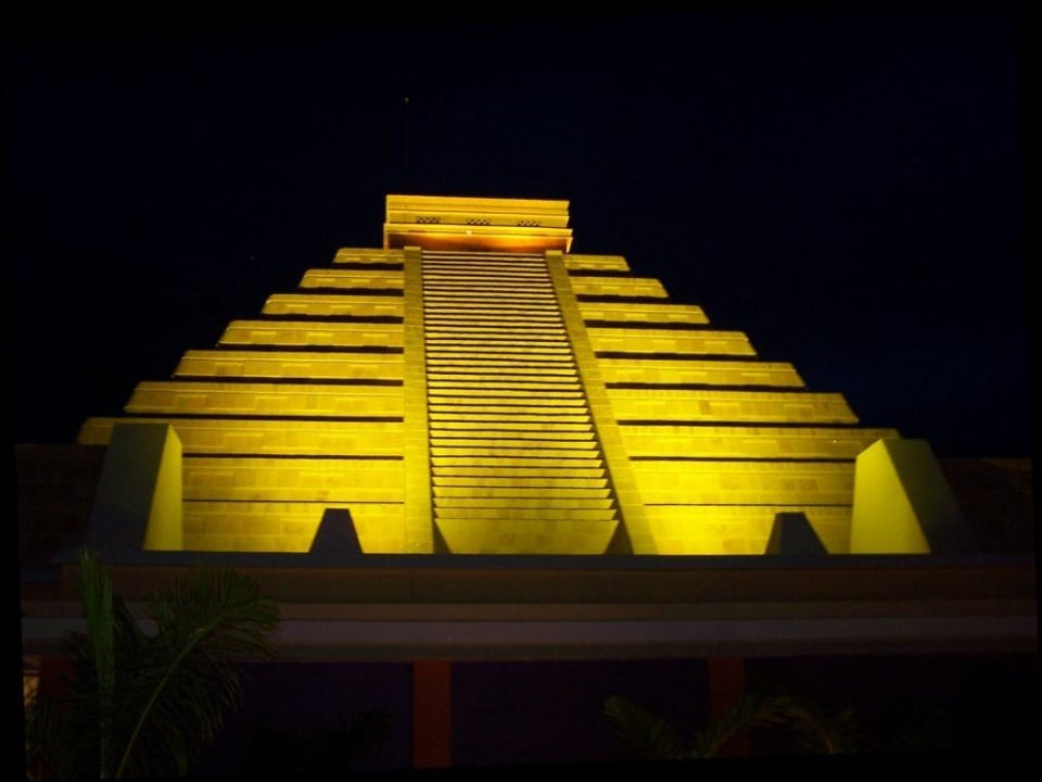 Die berühmteste Maya-Pyramide Iberostar Selection Paraiso Maya Suites