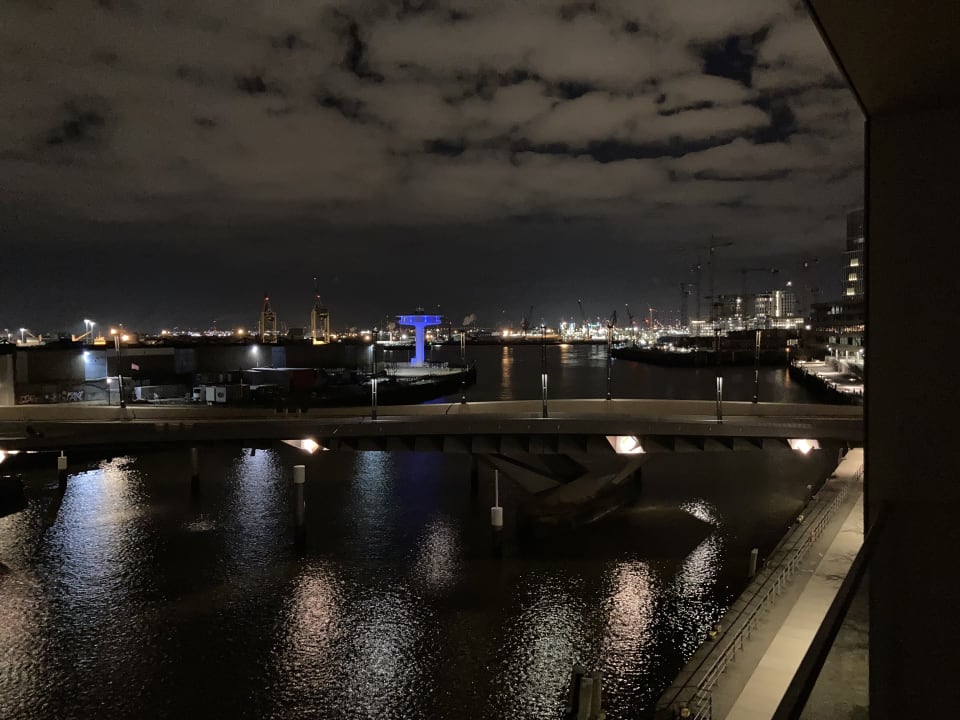 Ausblick JUFA Hotel Hamburg HafenCity