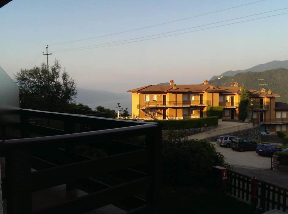 Ausblick vom Zimmer (Standard/Bergblick) Hotel Pineta Campi