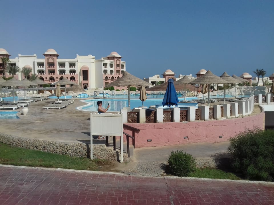 Pool Serenity Alpha Beach