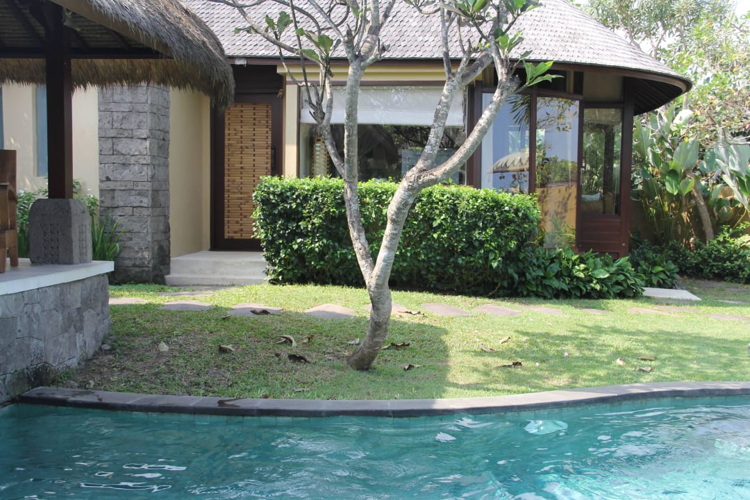 Pool und Garten, Villa WakaGangga Resort