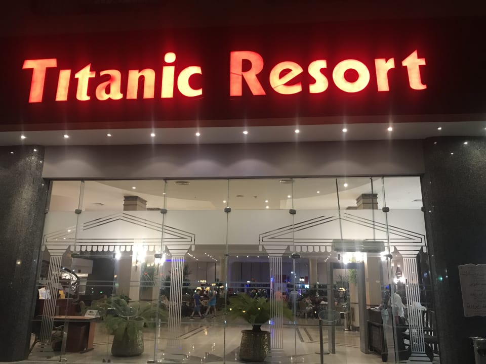 Außenansicht Titanic Resort & Aqua Park